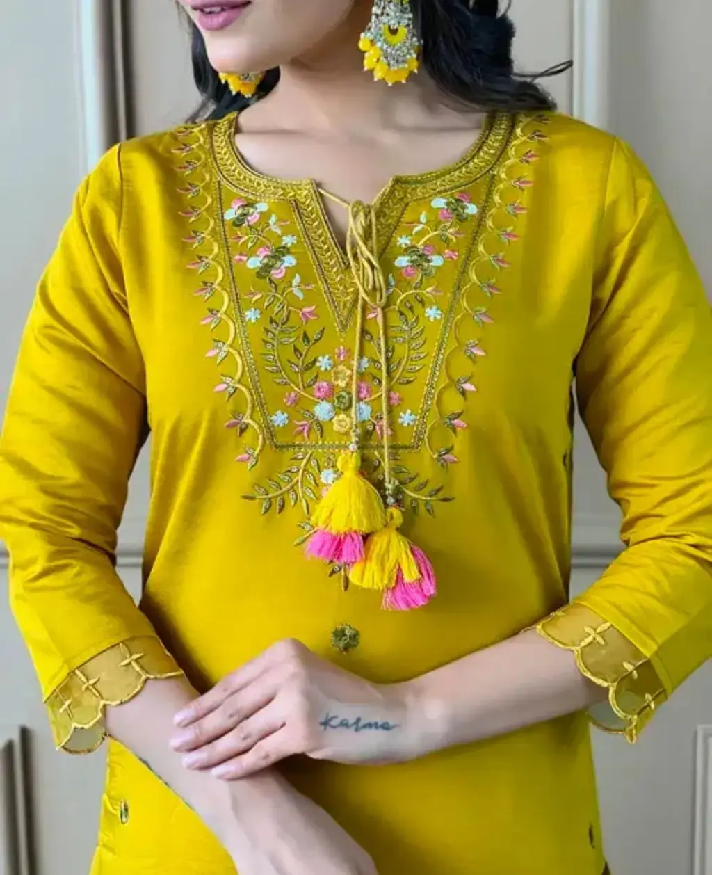 Chitrarekha Pretty Women Kurta Sets
